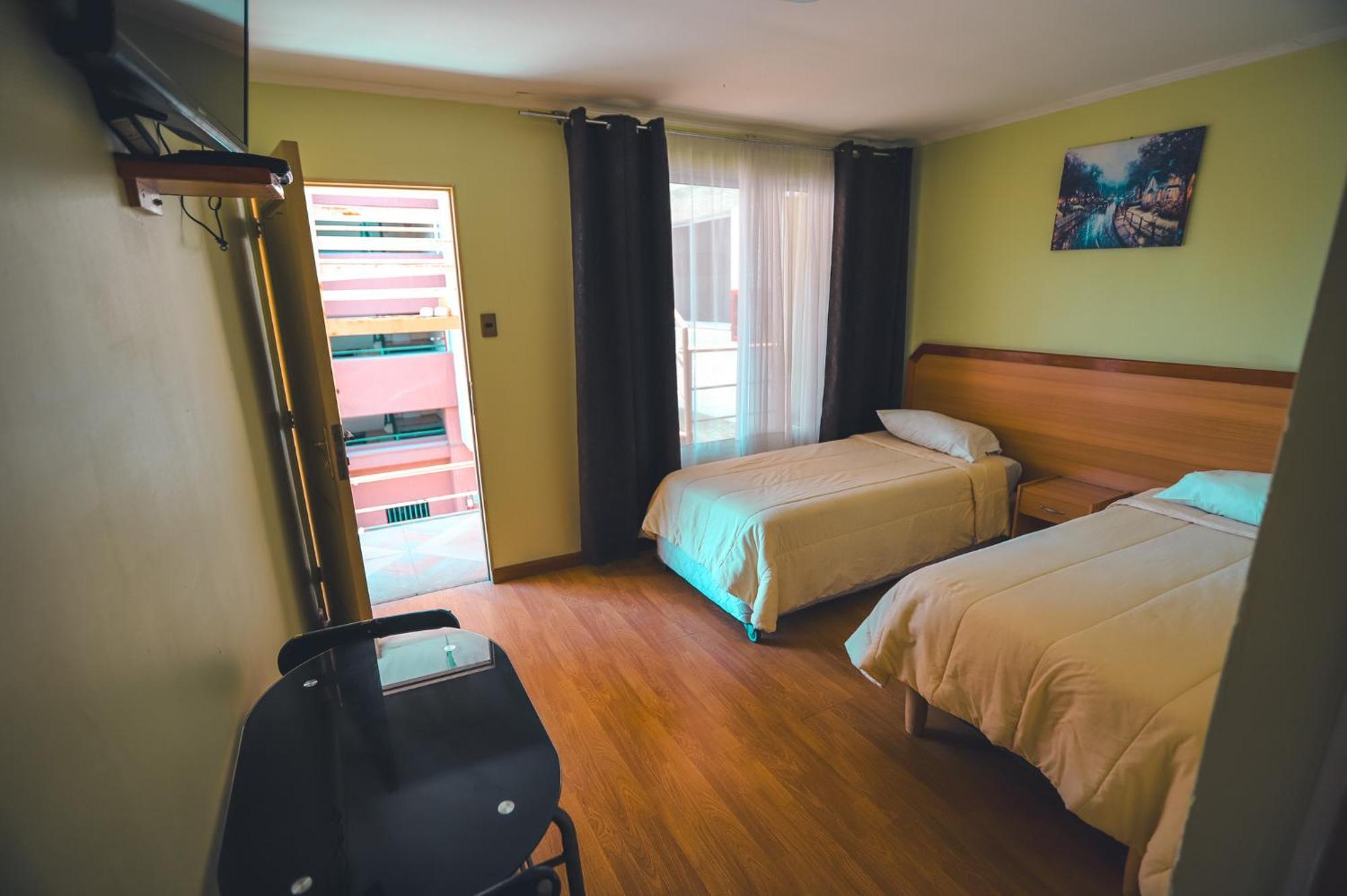 Hostal Sol Del Pacifico Икике Екстериор снимка